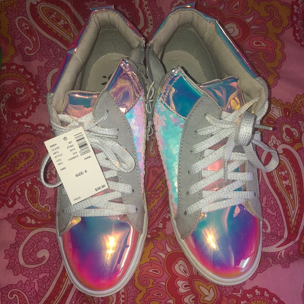 ***JUSTICE BRAND*** HOLOGRAPHIC/SEQUINED SNEAKERS